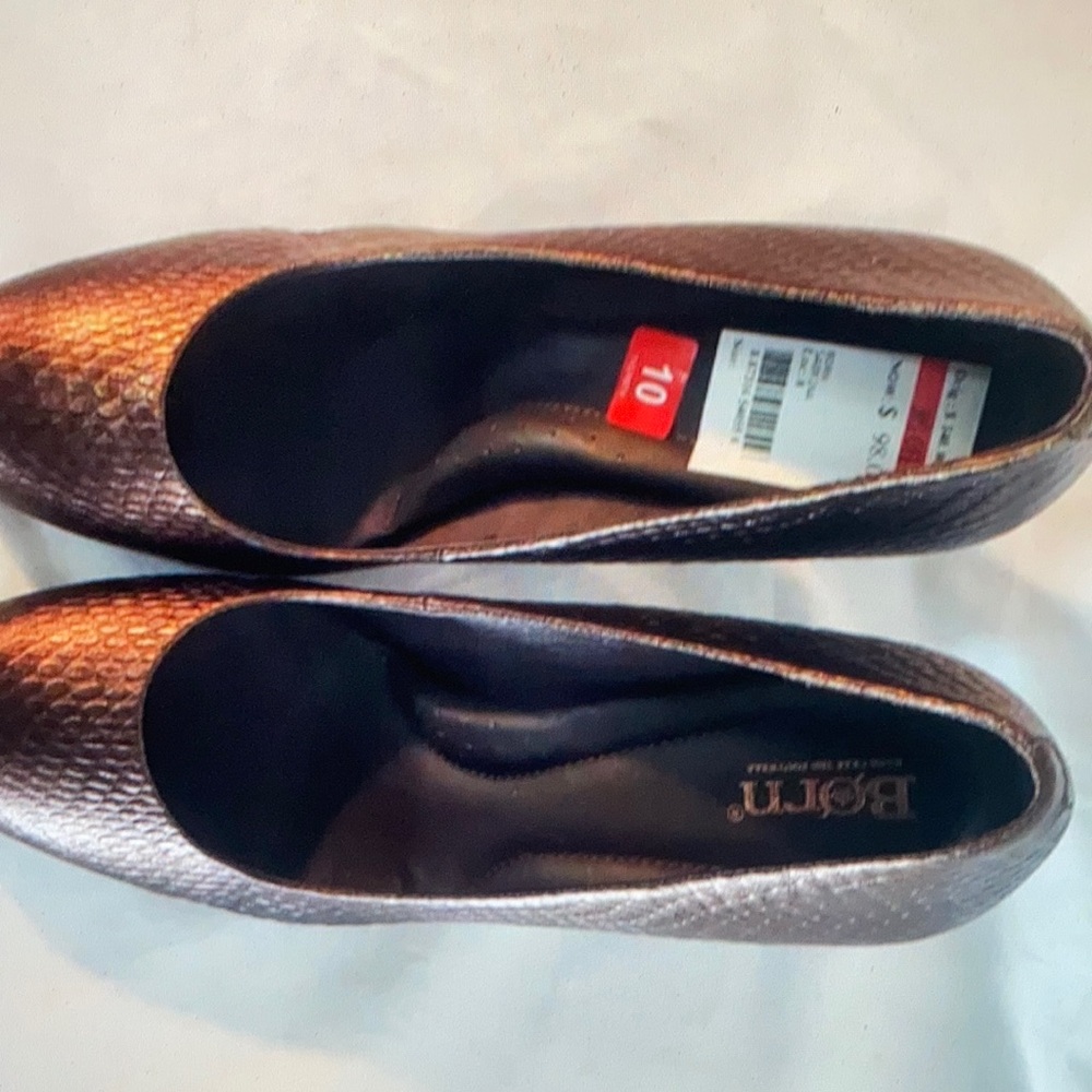 Born Sabrina metallic bronze embossed leather pumps
